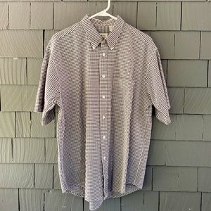 IZOD | short-sleeved men’s seersucker checked shirt